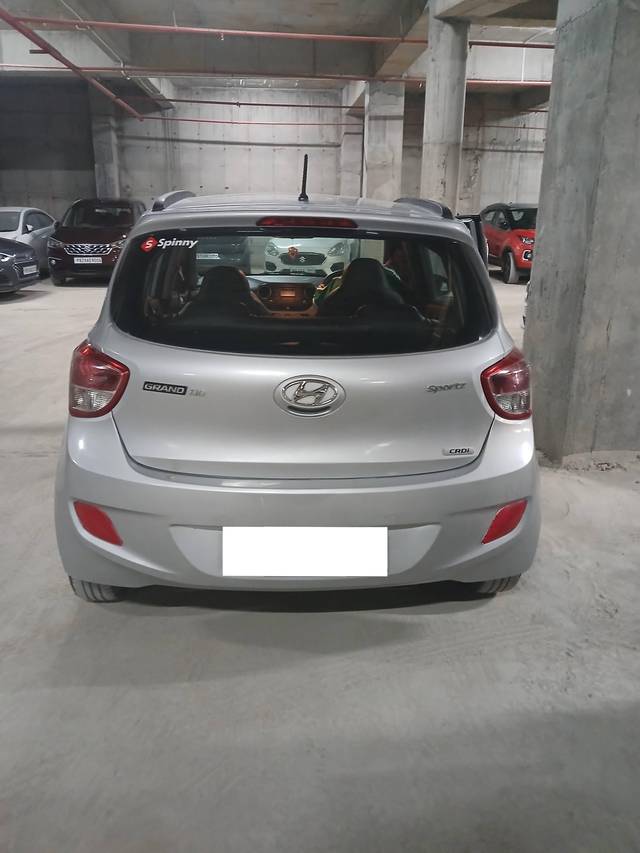 https://images10.gaadi.com/usedcar_image/4236502/original/processed_65fffb48-f61a-48af-a3d9-b9c39b42d295.jpg?imwidth=6401