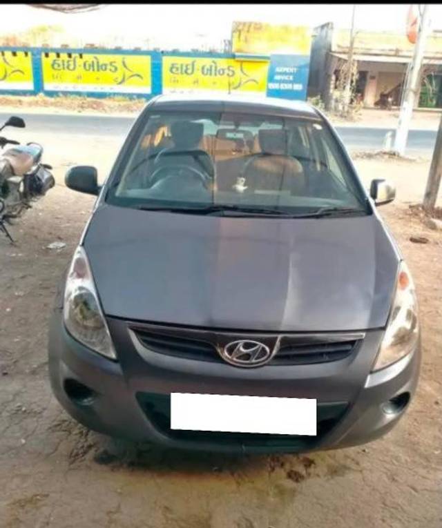 https://images10.gaadi.com/usedcar_image/4236525/original/processed_9dc1a715-3a18-43d9-9449-c1d8d4cf7224.jpg?imwidth=6400