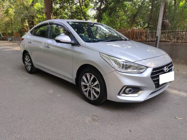 https://images10.gaadi.com/usedcar_image/4236565/original/processed_07aeb13b8e6e71b8a87f74edbbefec4c.jpg?imwidth=6400