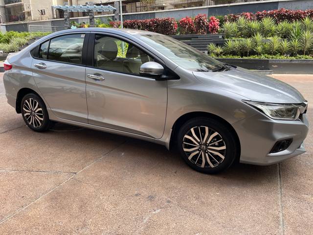 https://images10.gaadi.com/usedcar_image/4236607/original/9cb40176e0636ba17909775dd3a99f64.jpeg?imwidth=6400