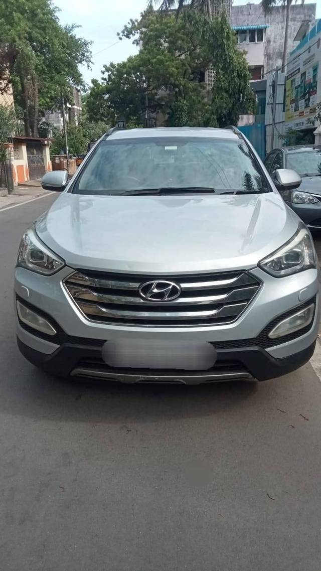 https://images10.gaadi.com/usedcar_image/4236678/original/processed_97a73934be37e02b3c0504ff546bc476.jpg?imwidth=6400