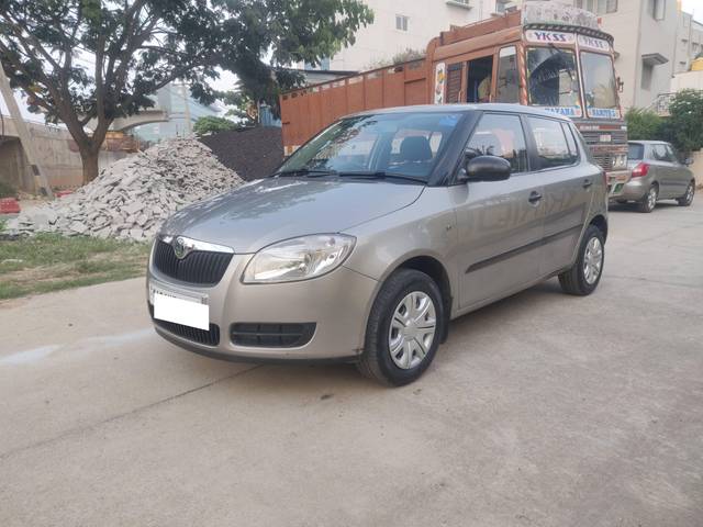 https://images10.gaadi.com/usedcar_image/4236758/original/processed_f56674367f73b1e40504d7769d1036c6.jpg?imwidth=6400