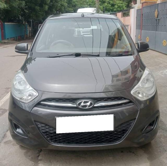 https://images10.gaadi.com/usedcar_image/4236896/original/processed_d47c8d84d924cc367cb65a03619d875e.jpg?imwidth=6402