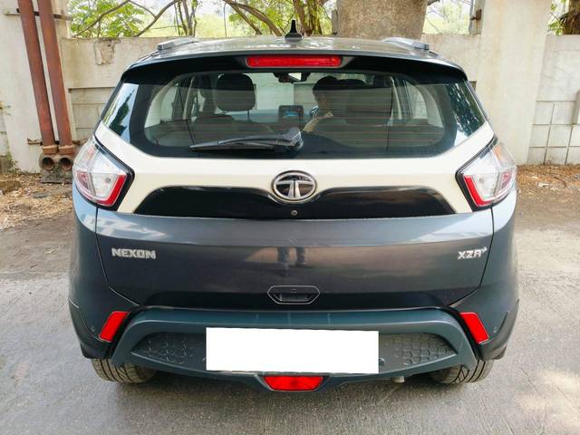 https://images10.gaadi.com/usedcar_image/4236905/original/processed_7ce4ae73576cfa0352c688f46b67c069.jpg?imwidth=6402