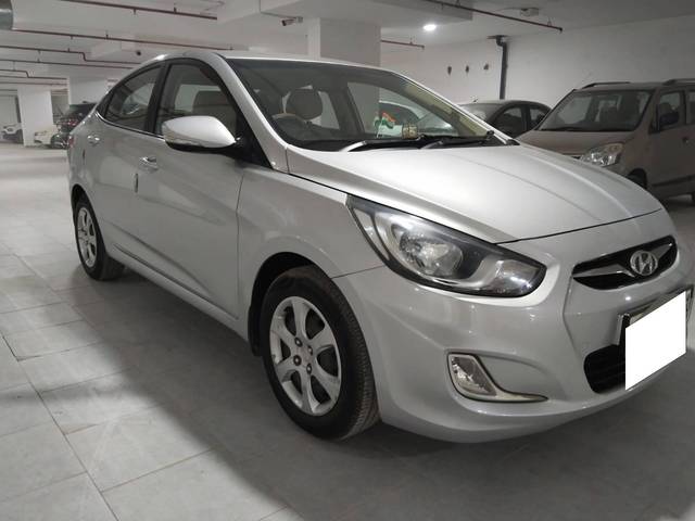 https://images10.gaadi.com/usedcar_image/4236920/original/processed_7a5b125f232ab8d1b085aeb775ae851a.jpg?imwidth=6400