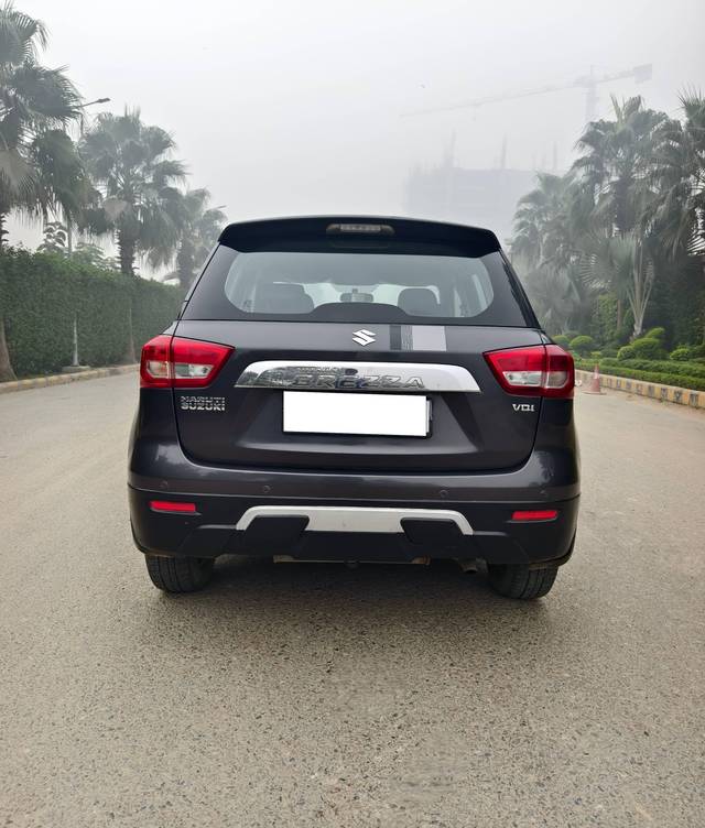 https://images10.gaadi.com/usedcar_image/4237029/original/processed_eae6b5b4b908c0320ac971133db23f8c.jpg?imwidth=6402