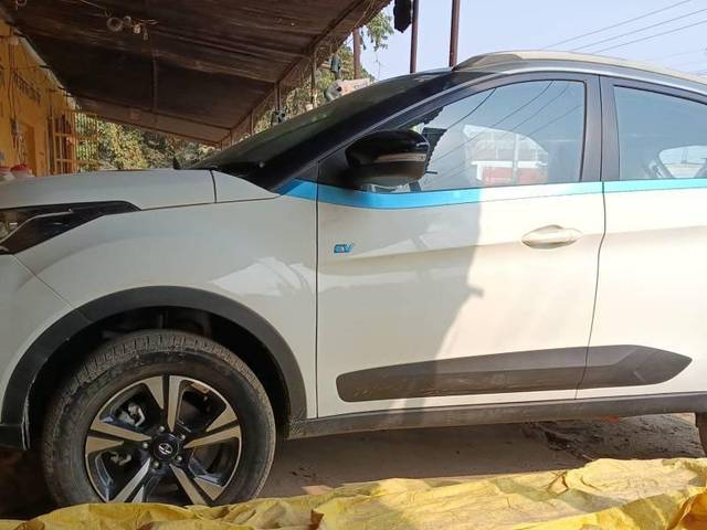 https://images10.gaadi.com/usedcar_image/4237065/original/processed_abc5e534-b9e5-4009-aa43-1300680af1f6.jpeg?imwidth=6400