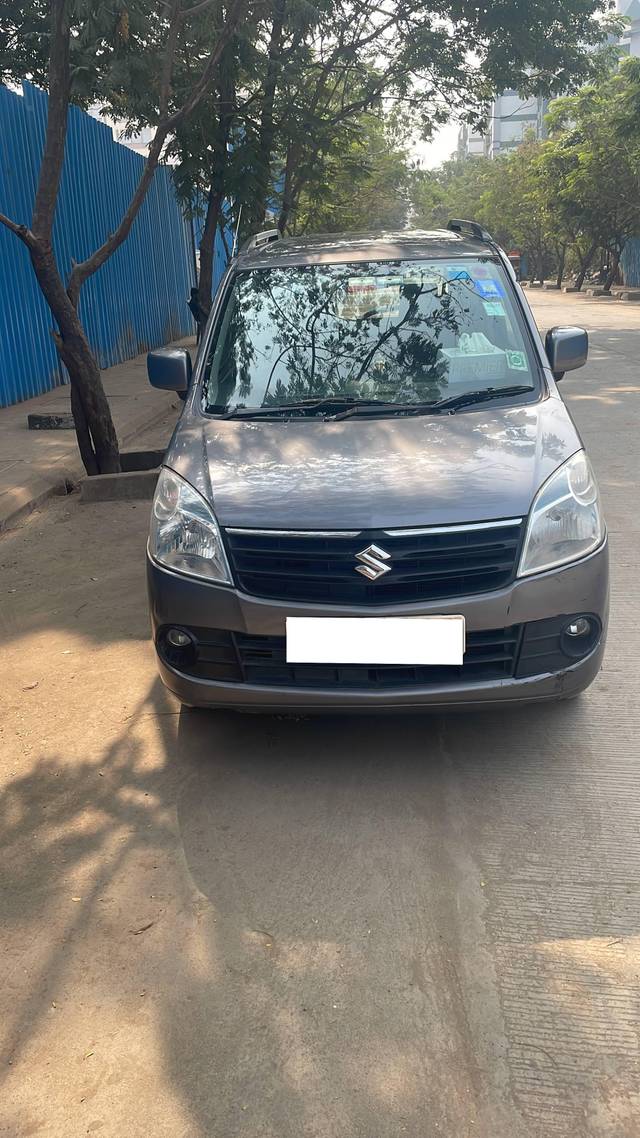 https://images10.gaadi.com/usedcar_image/4237083/original/processed_3ef9ed99-9dde-4dbd-8302-7b191a32960b.jpeg?imwidth=6400