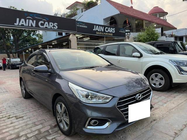 https://images10.gaadi.com/usedcar_image/4237141/original/processed_20702d677f86ad79952b41e4673e7844.jpg?imwidth=6400