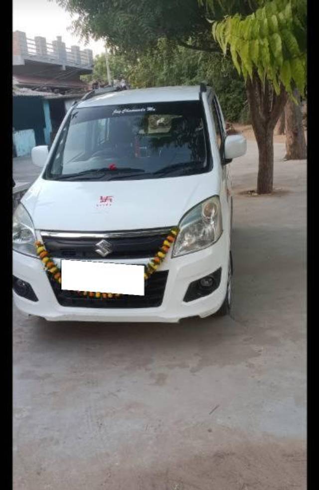 https://images10.gaadi.com/usedcar_image/4237157/original/processed_8fadfa98-48b3-4822-aa96-5f38653352b2.jpg?imwidth=6400