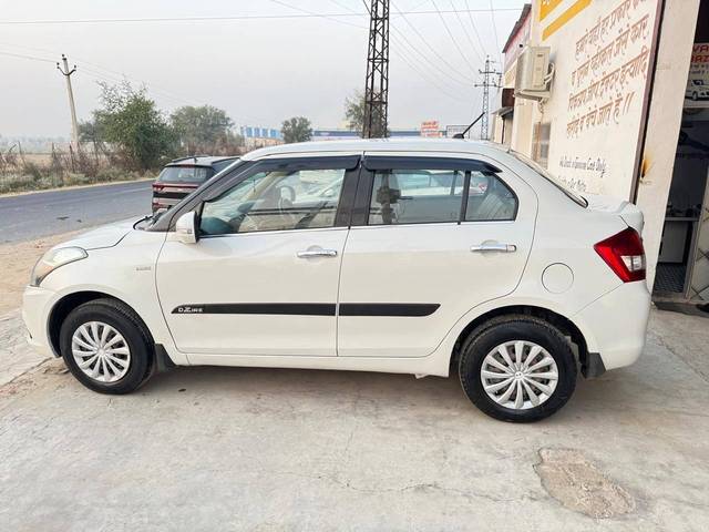 https://images10.gaadi.com/usedcar_image/4237185/original/processed_020f2768c533660551b690d02dcaf333.jpg?imwidth=6402