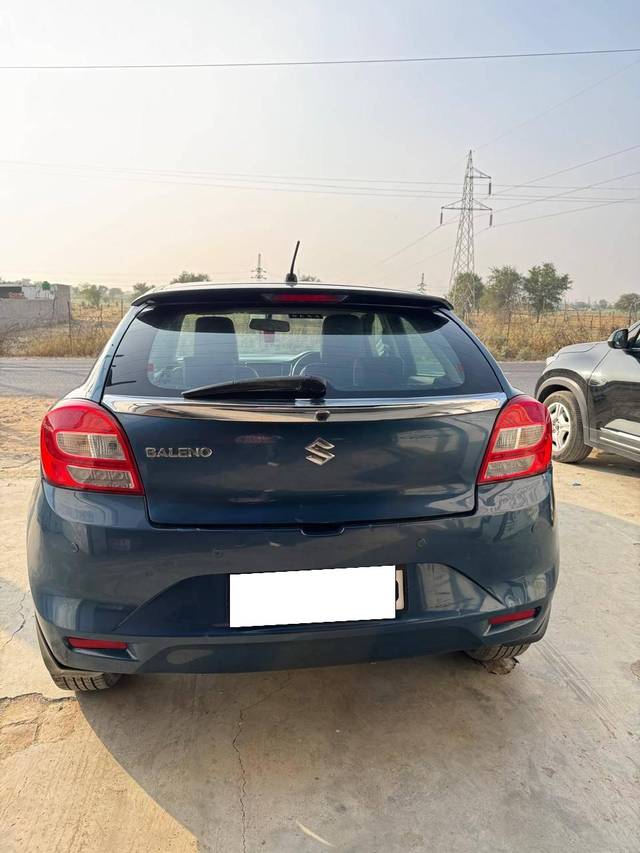 https://images10.gaadi.com/usedcar_image/4237192/original/processed_63d5c7fc8a2de67c8d9dc02462a25e0f.jpg?imwidth=6401