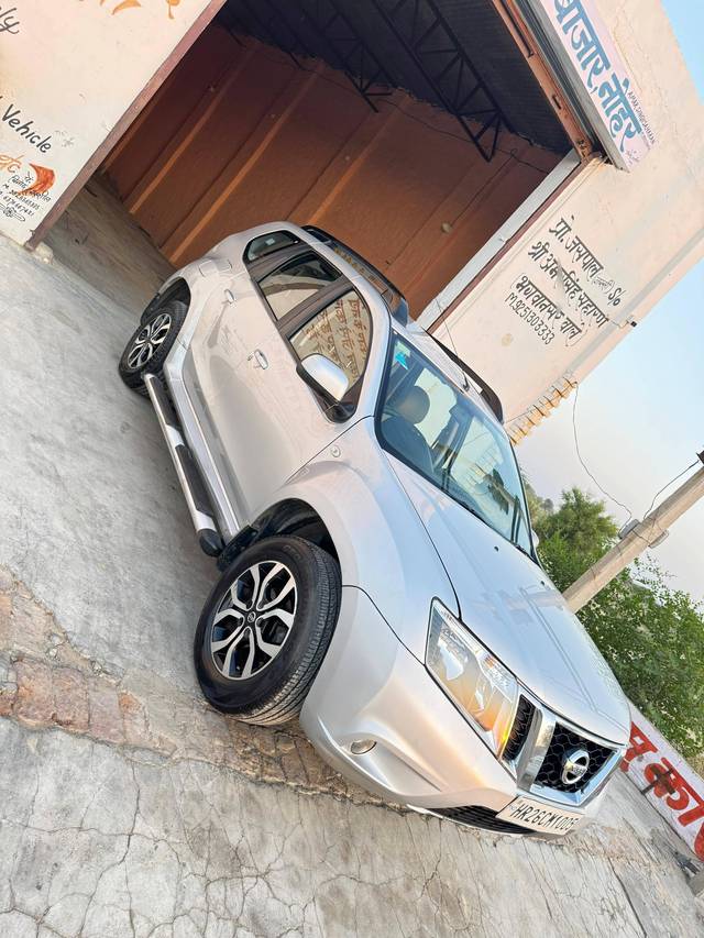 https://images10.gaadi.com/usedcar_image/4237207/original/processed_b3f52f0f9e54dba155fe6114e76ba9a1.jpg?imwidth=6400