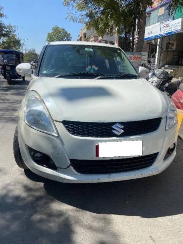 https://images10.gaadi.com/usedcar_image/4237287/original/processed_223f2a00-4765-4a80-8b42-c06418cbc646.jpeg?imwidth=6402