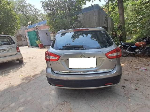 https://images10.gaadi.com/usedcar_image/4237318/original/processed_c9bdc74f-3076-465f-b2d8-1356ad88e5ef.jpg?imwidth=6401