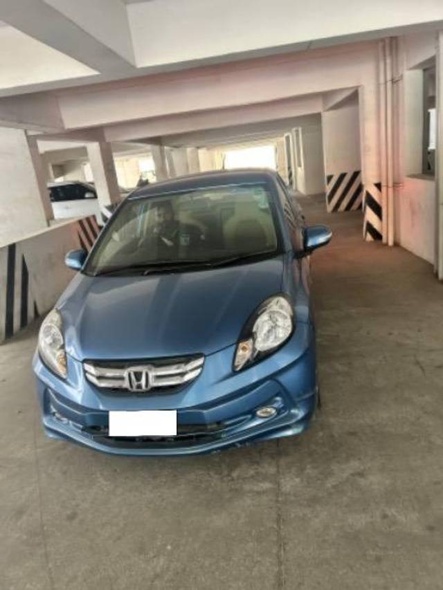 https://images10.gaadi.com/usedcar_image/4237337/original/processed_fbf6b44d-0295-4726-8c35-fb1261cffc9c.jpeg?imwidth=6400