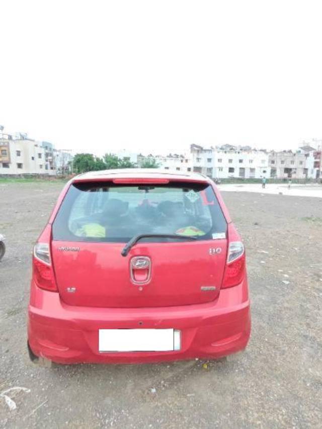 https://images10.gaadi.com/usedcar_image/4237362/original/processed_4aa70a44-22bb-455d-9ecf-277404e948ad.jpg?imwidth=6402