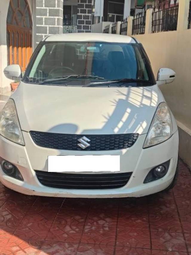 https://images10.gaadi.com/usedcar_image/4237440/original/processed_5db7838f-f411-4396-9b7e-8e2dca1b2956.jpg?imwidth=6401