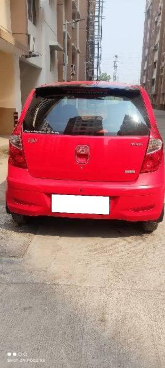 https://images10.gaadi.com/usedcar_image/4237456/original/processed_26e1dec3-259a-4ea3-a03d-c42b5af9dc30.jpg?imwidth=6401