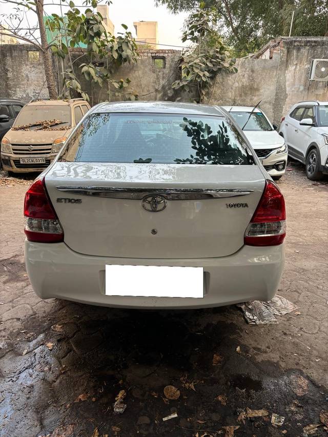 https://images10.gaadi.com/usedcar_image/4237477/original/processed_dd253b721c78b485e17a10f22a2ebcdd.jpg?imwidth=6402