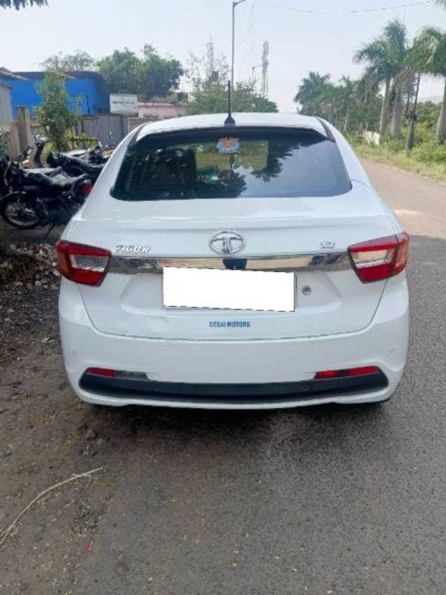 https://images10.gaadi.com/usedcar_image/4237538/original/processed_402e8a8c-b36f-4b66-9ab4-7d5d9cd88c2a.jpg?imwidth=6402