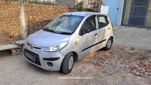 https://images10.gaadi.com/usedcar_image/4237568/original/processed_8a45a555-5935-4456-b609-52b3911917dc.jpg?imwidth=6402