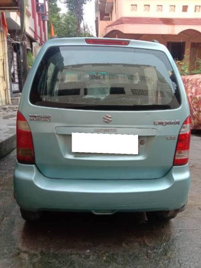 https://images10.gaadi.com/usedcar_image/4237627/original/processed_2a168623-8fa5-43fb-8758-3a18c087a0f9.jpg?imwidth=6400