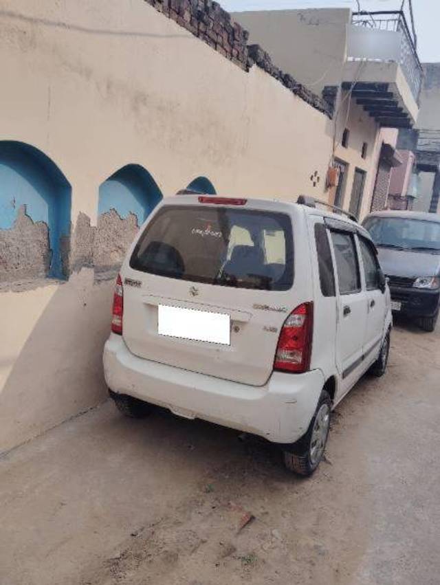 https://images10.gaadi.com/usedcar_image/4237666/original/a0b055b9fe952a41fcf389ad44c67089.jpg?imwidth=6401