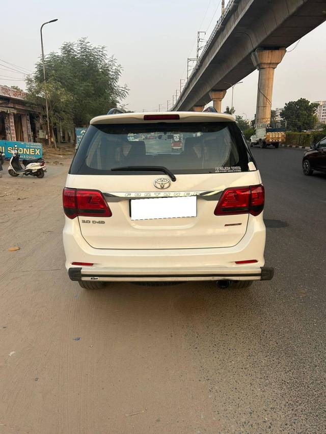 https://images10.gaadi.com/usedcar_image/4237738/original/processed_aff55659966269fcc8480ea4075c5eb7.jpg?imwidth=6402