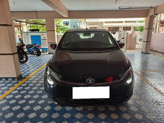 https://images10.gaadi.com/usedcar_image/4237791/original/processed_b50afa5f-9cbb-4d29-b7c7-4b35a1811161.jpg?imwidth=6402