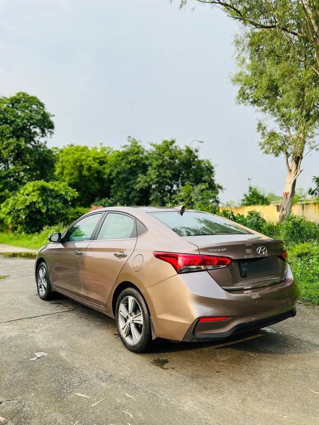 https://images10.gaadi.com/usedcar_image/4237793/original/processed_246aad528dc0f1424d96d6728f51988b.jpg?imwidth=6401