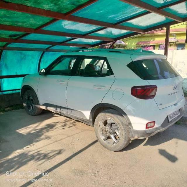 https://images10.gaadi.com/usedcar_image/4237818/original/processed_ff185e02-c001-4bb4-beaf-fc8eb7769781.jpg?imwidth=6400