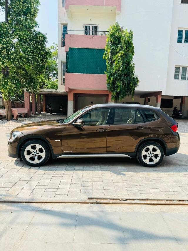 https://images10.gaadi.com/usedcar_image/4237836/original/processed_b3aad31a73cc2fa3c96842c5b3f941eb.jpeg?imwidth=6402