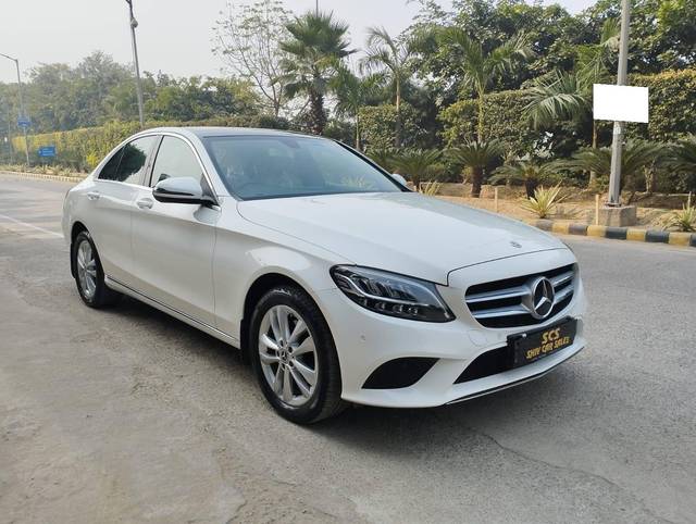 https://images10.gaadi.com/usedcar_image/4237897/original/processed_8be95158f7245c4210d9707b867ce815.jpg?imwidth=6400