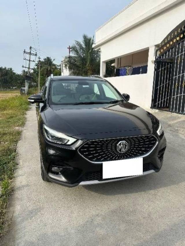 https://images10.gaadi.com/usedcar_image/4237908/original/processed_b9663b85-e054-4661-ad21-ff21fc901ee5.jpg?imwidth=6400