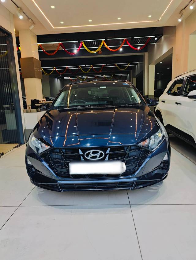 https://images10.gaadi.com/usedcar_image/4237959/original/processed_bbf682814b84a0200dfe052652c57d75.jpg?imwidth=6400