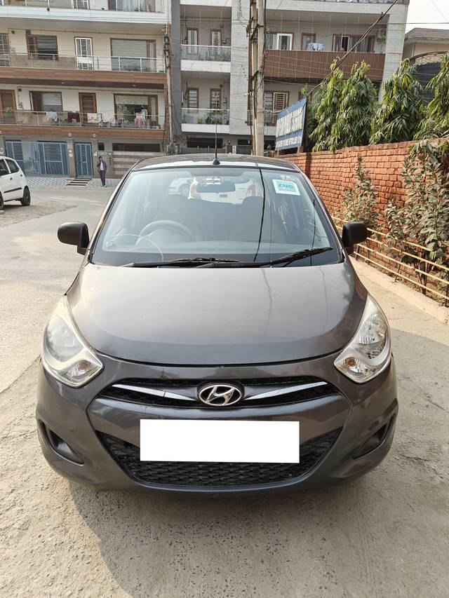 https://images10.gaadi.com/usedcar_image/4238092/original/processed_ef043943699f76dc5eb6e354abec200e.jpg?imwidth=6400