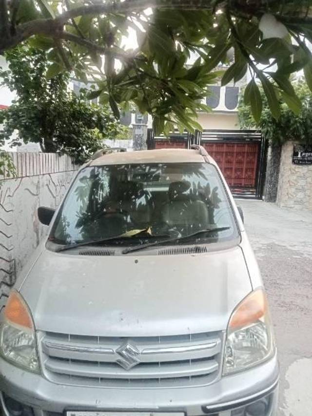 https://images10.gaadi.com/usedcar_image/4238097/original/processed_05a26808-98b8-4fed-8fc0-677aa5cbb9d8.jpg?imwidth=6400