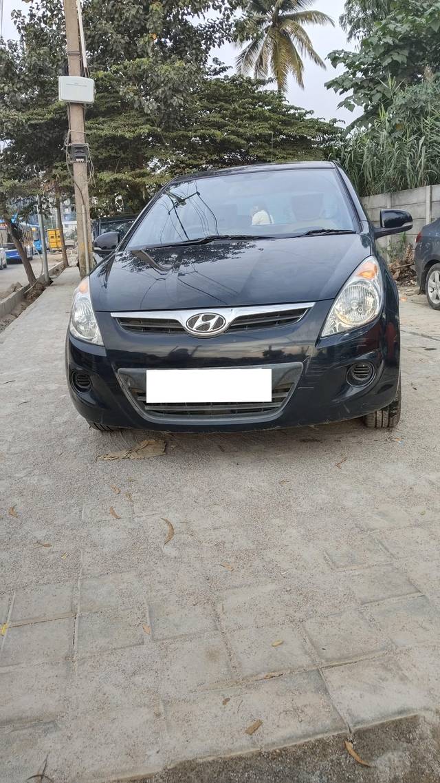 https://images10.gaadi.com/usedcar_image/4238203/original/processed_87b7e6325ac48f0f8ce320863ca04924.jpg?imwidth=6400