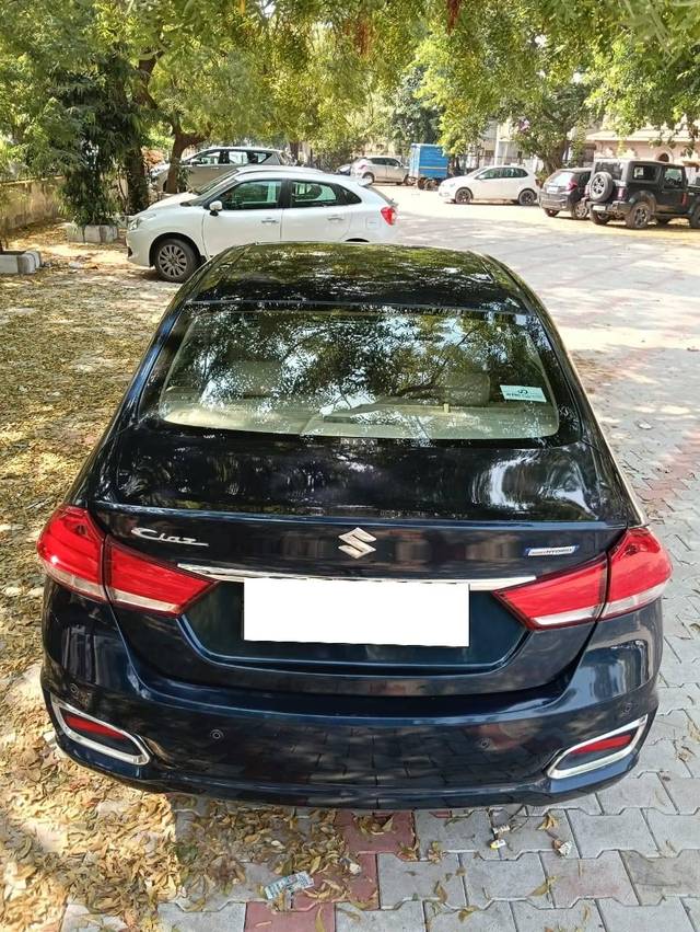 https://images10.gaadi.com/usedcar_image/4238256/original/processed_7c651ba8428b67a1268e4e9db30c0777.jpg?imwidth=6402