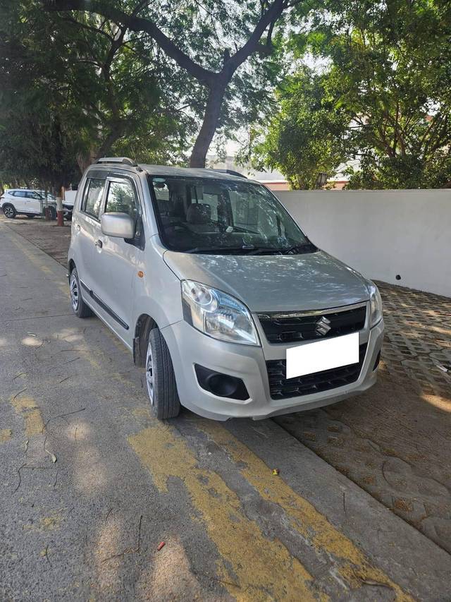 https://images10.gaadi.com/usedcar_image/4238275/original/processed_c68484e95919797bf725c7c8f8ac8a71.jpg?imwidth=6400