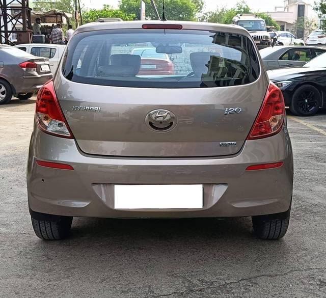 https://images10.gaadi.com/usedcar_image/4238319/original/processed_9f230368f48c25d017e728786198cf78.jpg?imwidth=6402