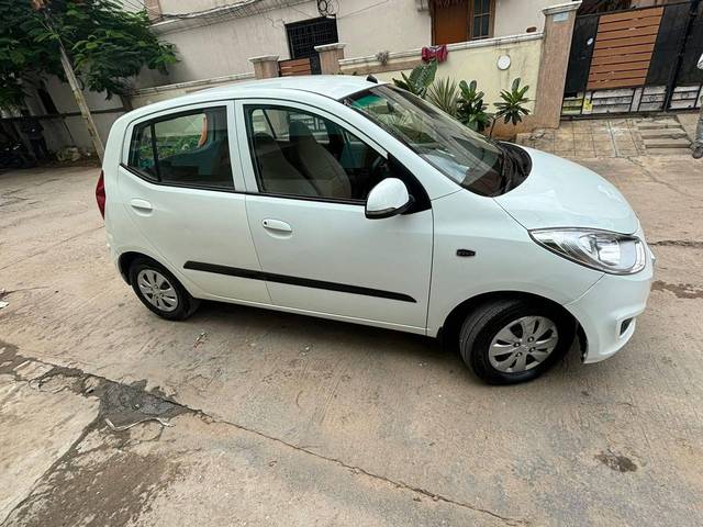 https://images10.gaadi.com/usedcar_image/4238333/original/processed_38d8b09b3a1a0da9e0d561ea25b2f878.jpg?imwidth=6401