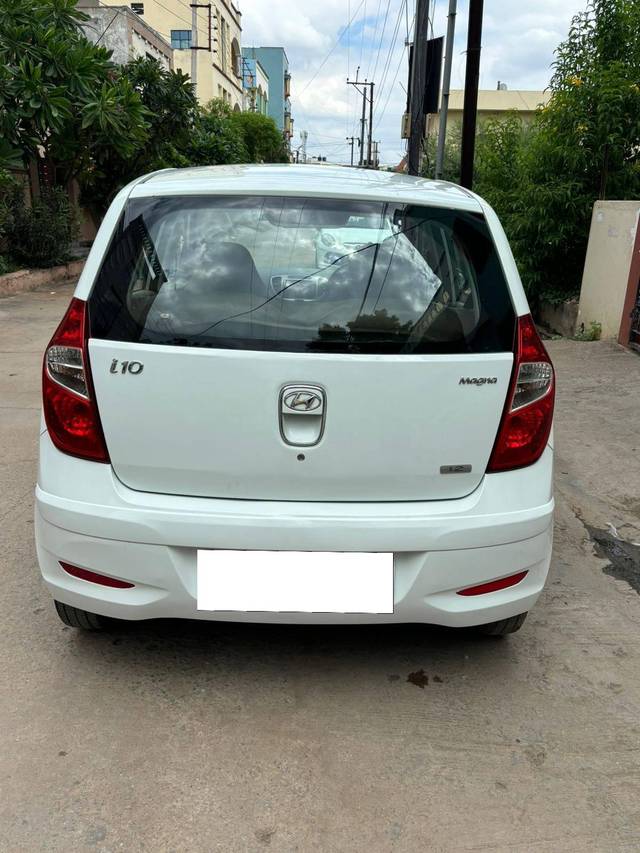 https://images10.gaadi.com/usedcar_image/4238333/original/processed_e2c8b386b84ca40708c6948069e85a0b.jpg?imwidth=6402