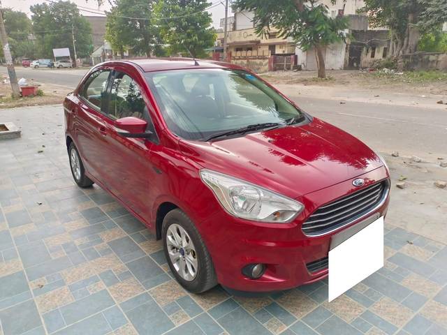 https://images10.gaadi.com/usedcar_image/4238400/original/processed_70eb68c4b769aa0caf09d6d109c033a2.jpg?imwidth=6400