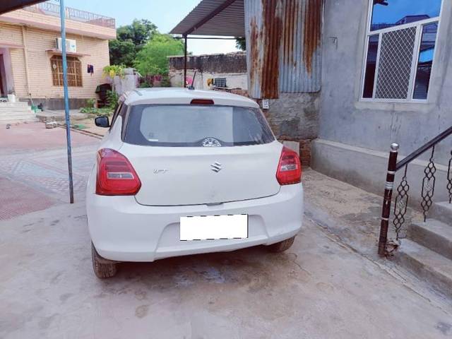 https://images10.gaadi.com/usedcar_image/4238474/original/processed_ea07d6cf-3849-4d01-b0e8-1ef22125b1ee.jpg?imwidth=6401