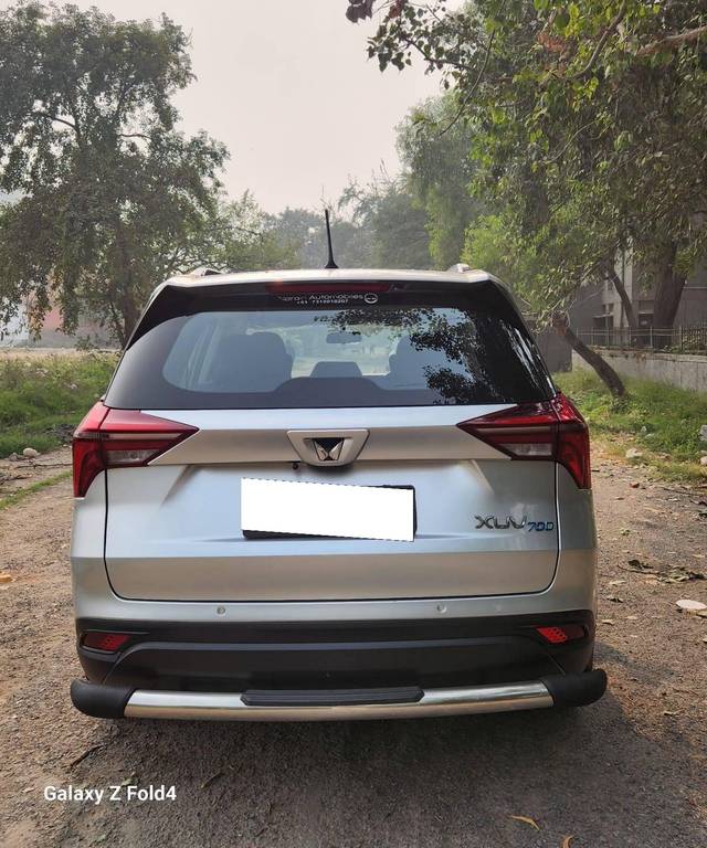 https://images10.gaadi.com/usedcar_image/4238513/original/processed_02c59b22c0256aaab3b3104000c41056.jpg?imwidth=6401