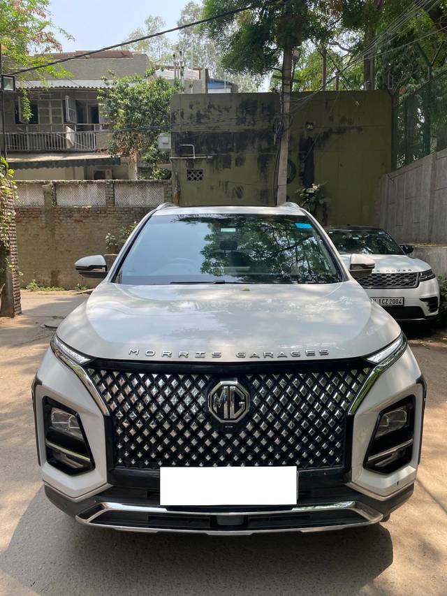 https://images10.gaadi.com/usedcar_image/4238701/original/processed_004552024ed6f8ca7750ef6d952dcfc1.jpg?imwidth=6400