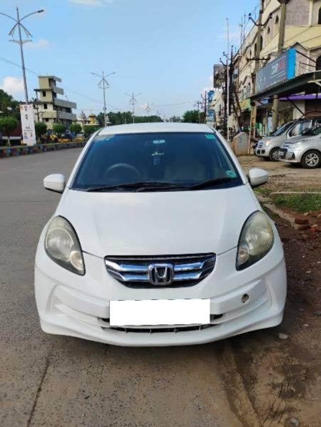 https://images10.gaadi.com/usedcar_image/4238773/original/processed_50dc879e-ecfe-485b-911d-4e3aea269cf3.jpg?imwidth=6400