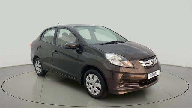 https://images10.gaadi.com/usedcar_image/4238784/original/515903c6ae49fad0858ae5ab84a3ba85.jpg?imwidth=6400